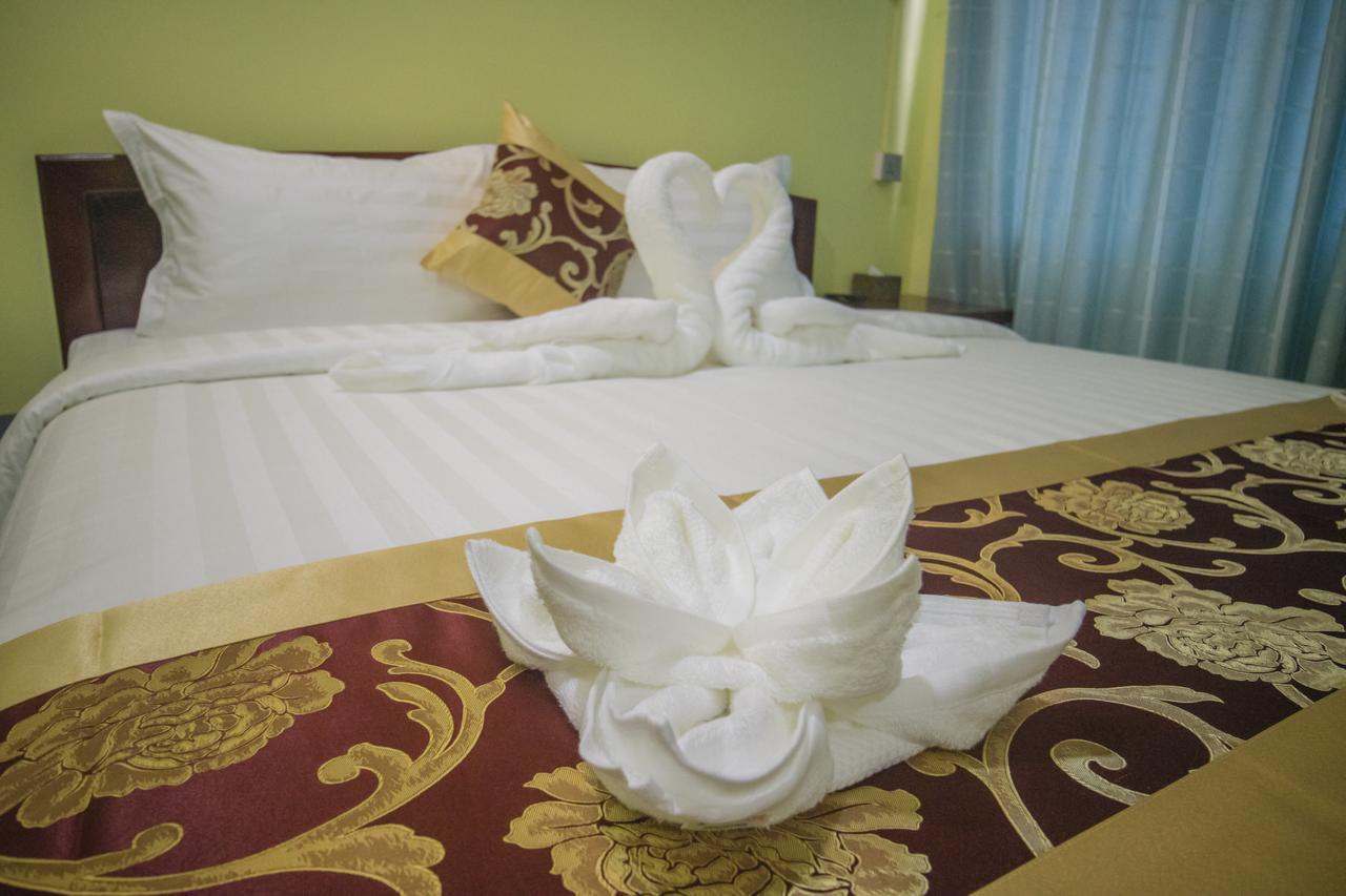 Golden Gum-Kino Hotel Mandalay Exterior foto